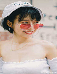 被迷惑的美女